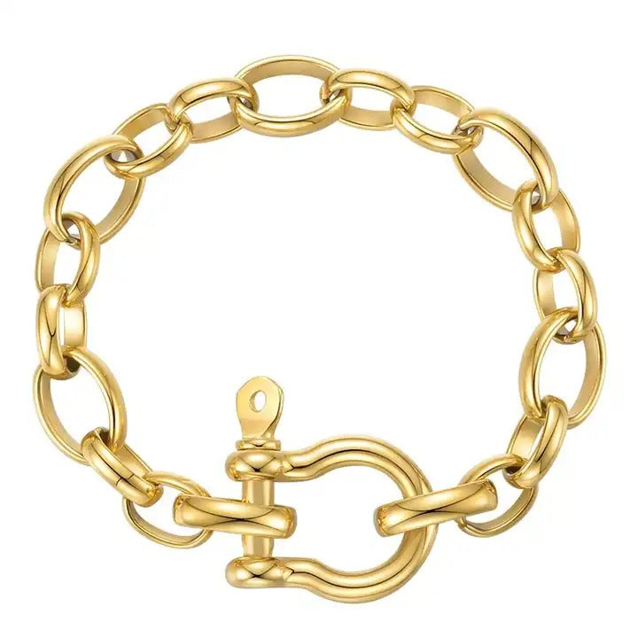 Refined Gold Bracelet