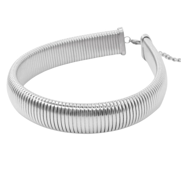 Shaky Choker Necklace